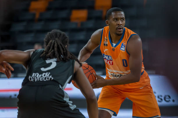 动在国际舞 动在国际舞